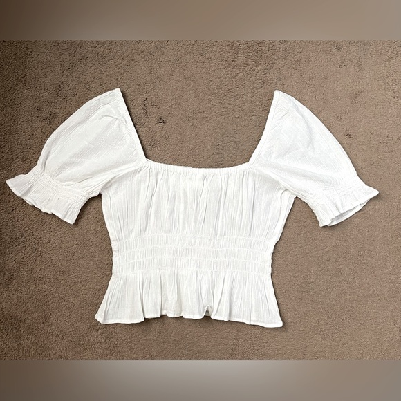 H&M Puff-Sleeved Peplum Blouse - Picture 4 of 7